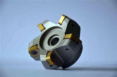 平面フライスの速度と送り速度